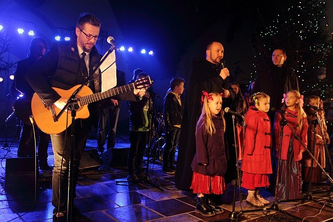 Zespół Arka Noego wykonał tradycyjne kolędy w aranżacji Roberta Friedricha „Litzy”