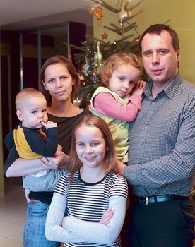  Jan Wańczyk z żoną Basią, córkami Anią i Marysią oraz synem Jankiem