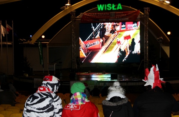 Kibice zebrali się także w wislańskim amfiteatrze