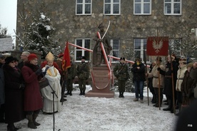 Odsłonięcie pomnika gen. Mariana Langiewicza w Wąchocku