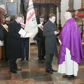 Kapłan odznaczony przez Solidarność