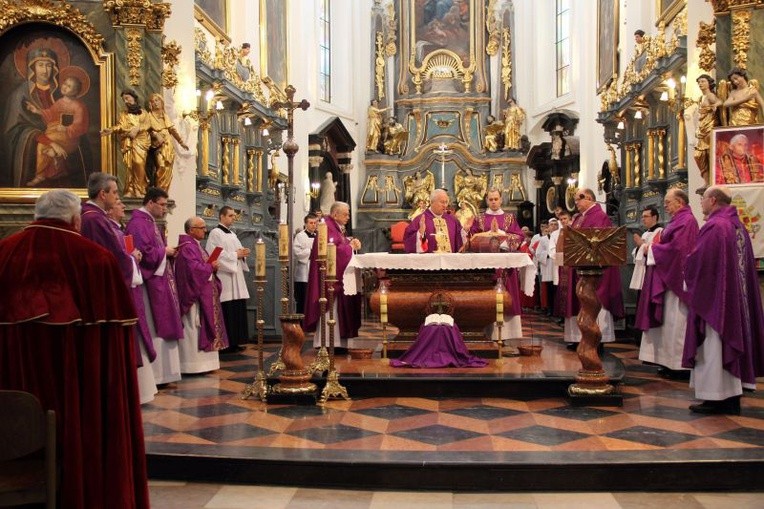 Mszy dziękczynnej za pontyfikat Benedykta XVI przewodniczył bp Andrzej F. Dziuba