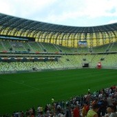 Mucha: Sale zamiast stadionów