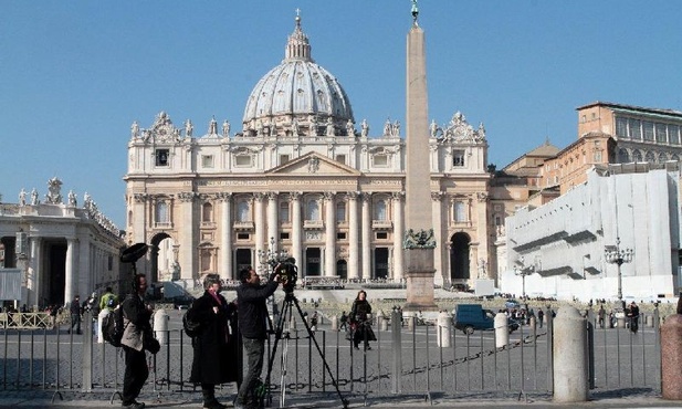 Ranek przed pożegnaniem Benedykta XVI