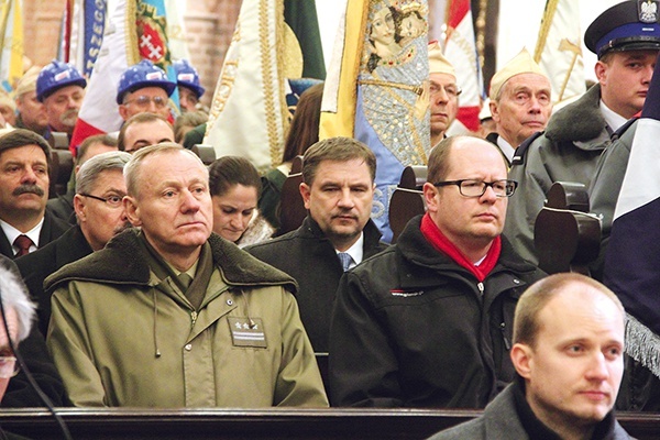 Wspólna modlitwa dziękczynna za posługę papieża Benedykta XVI zjednoczyła przedstawicieli różnych opcji politycznych