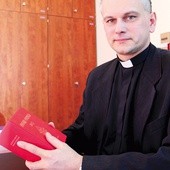  – Dane wysyłamy do Watykanu. Część z nich publikowana jest później w „Annuario pontificio” – mówi ks. kanclerz A. Nita