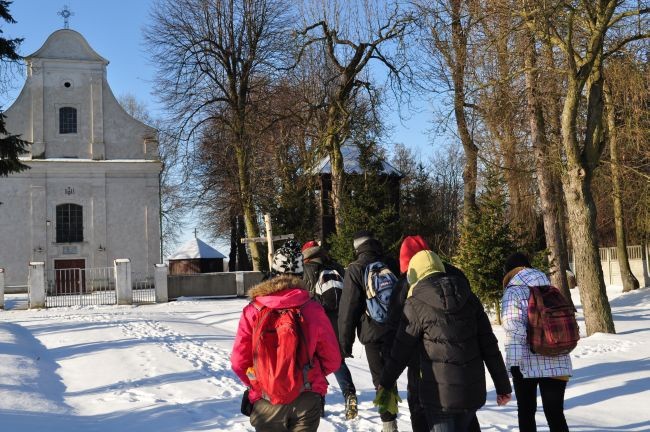 Celem Drogi Krzyżowej było sanktuarium Matki Bożej w Kępie Polskiej