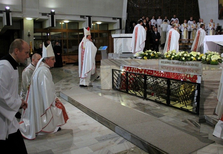 Nuncjusz apostolski u grobu św. Andrzeja Boboli dziękował za nowego papieża