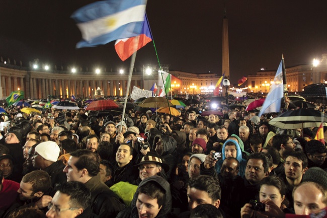 Rzymianie i pielgrzymi z całego świata przyszli na plac św. Piotra pozdrowić nowego papieża. Byli wśród nich także Argentyńczycy 