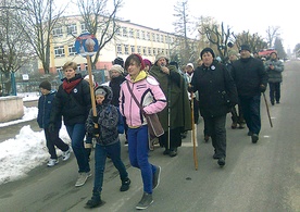 Uczestnicy marszu nie wystraszyli się zimowej aury