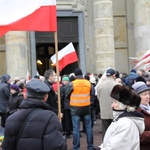 Obchody smoleńskie na Krakowskim Przedmieściu