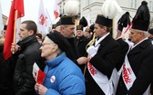 Obchody smoleńskie na Krakowskim Przedmieściu