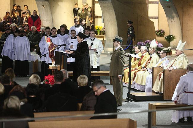 Msza św. za ofiary katastrofy. Świątynia Opatrzności Bożej