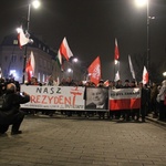 Smoleńska rocznica: pochód tysiąca flag