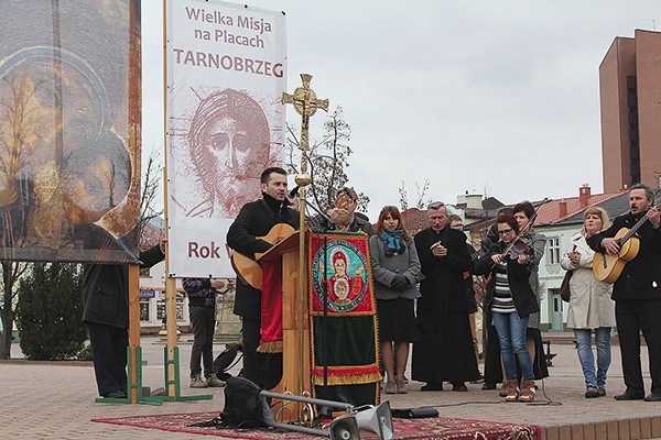 – Ta akcja ma pomóc naszej wierze – mówią organizatorzy