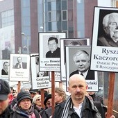  „Żywa wystawa” przeszła z ul. Świdnickiej do kościoła NMP na Piasku, gdzie odbyła się Msza św. 