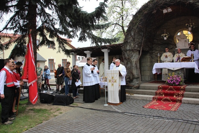 Do Łagiewnik z Hałcnowa