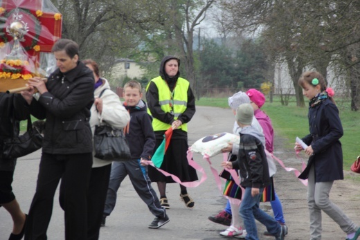 Pielgrzymka z Roszkowej Woli do Żdżar