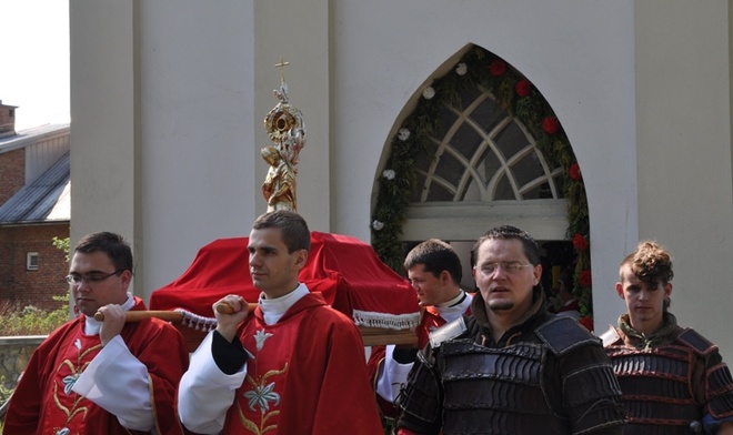 Przed Kaplicą narodzenia