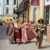 Tydzień Bibliotek rozpoczeli członkowie Grupy Młodych Autorów oraz bibliotekarze