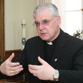 Abp Müller poświęci dom dla samotnych matek