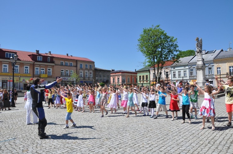 Taniec wielkanocny w Brzesku