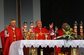 W uroczystościach 500-lecia wzięli udział biskupi naszej diecezji,a Mszy św. przewodniczył kard. Kazimierz Nycz 