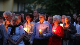 Droga światła ulicami miasta