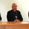 Na konferencji obecni byli między innymi (od prawej): Józef Dziki, abp Wojciech Ziemba, Wojciech Ruciński