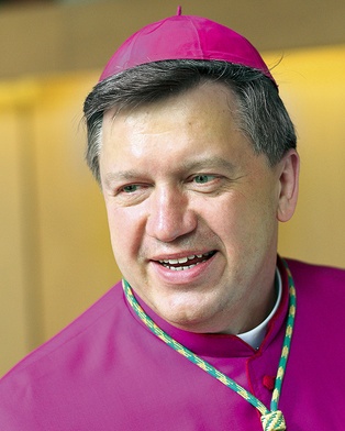  Abp Józef Kupny w dniu ogłoszenia nominacji na metropolitę wrocławskiego