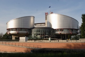 Skandaliczny wyrok ETPC: Rosja musi wprowadzić związki partnerskie