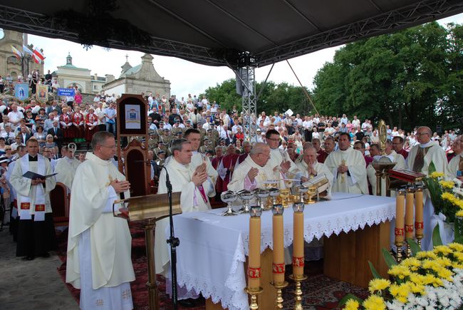 Uroczystości na Świętym Krzyżu