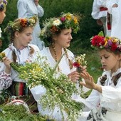 Noc Świętojańska co roku przyciąga do skansenu tłumy zwiedzających