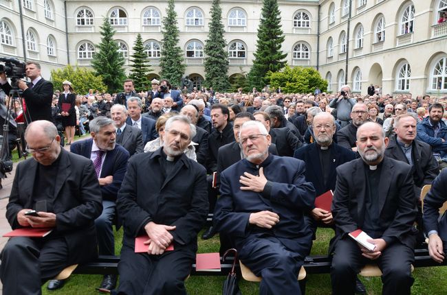 Kiko Argüello doktorem honoris causa KUL