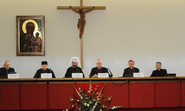 Abp Mokrzycki: Deklaracja zbliży narody i Kościoły