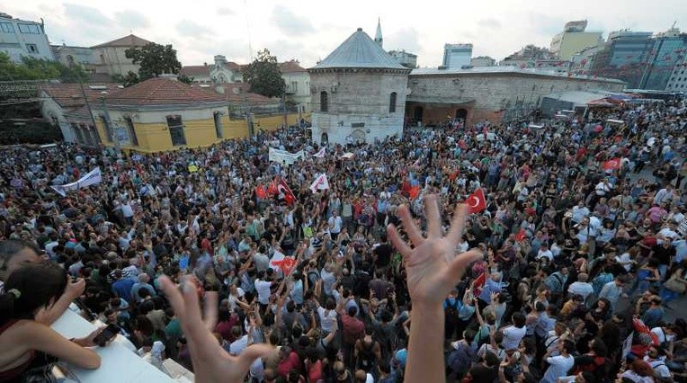 Protesty w Stambule po śmierci Kurda z rąk policji