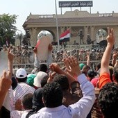 Egipt: Władza strzela do demonstrantów