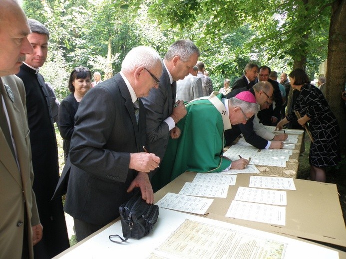 "Fałszywy ekologizm gardzi człowiekiem"