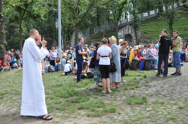 Pielgrzymi na Górze św. Anny