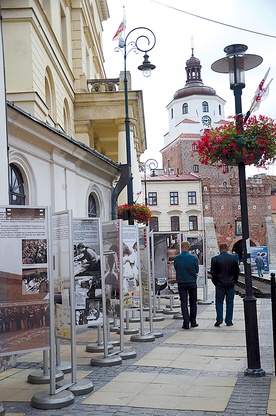Plansze poświęcone wydarzeniom lubelskiego lipca można było zobaczyć na Krakowskim Przedmieściu