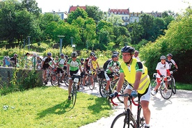 Start pielgrzymów z sandomierskiego parku Piszczele