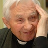 Jak się czuje Benedykt XVI na emeryturze?