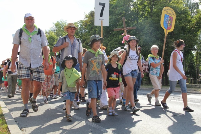 68. Pielgrzymka Rybnicka - dzień 2. - od postoju w Górnikach