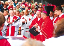 W ubiegłym roku Mszy św. przewodniczył ordynariusz legnicki. W tym roku zastąpi go  bp Vokál z diecezji Hradec Králové