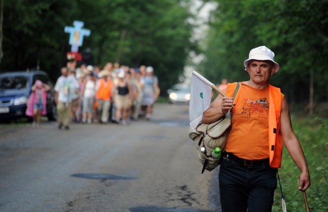 Z promienistego marszu na Jasną Górę