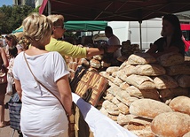 Niesłabnącym zainteresowaniem cieszyły się tradycyjnie wypiekane chleby