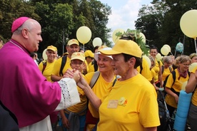 Oświęcimskich pielgrzymów witał bp Piotr Greger