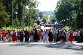 Wejście pielgrzymów na Jasną Górę