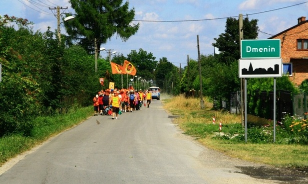 Pomarańczowi na szlaku