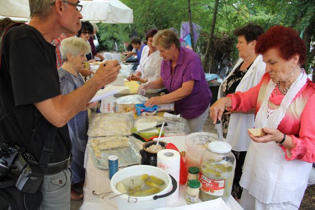 Zabawa pod skrzydłami Matki Bożej